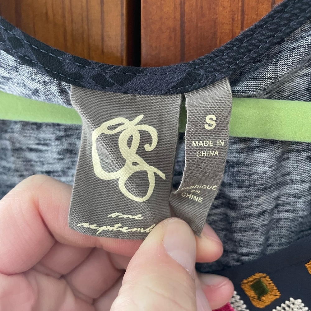 Embroidered Top - Picture 5 of 5